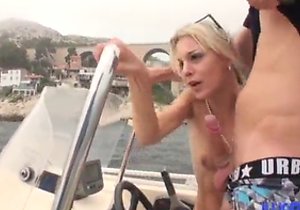 Blond-haired babe decides to stroke that dick on cam