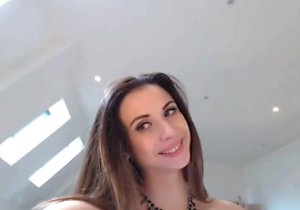 Pregnant chick shows her pussy while on all fours